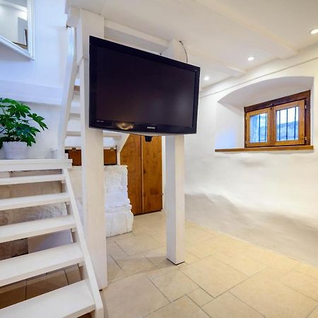 On The Rock Apartments Σίμπενικ Εξωτερικό φωτογραφία