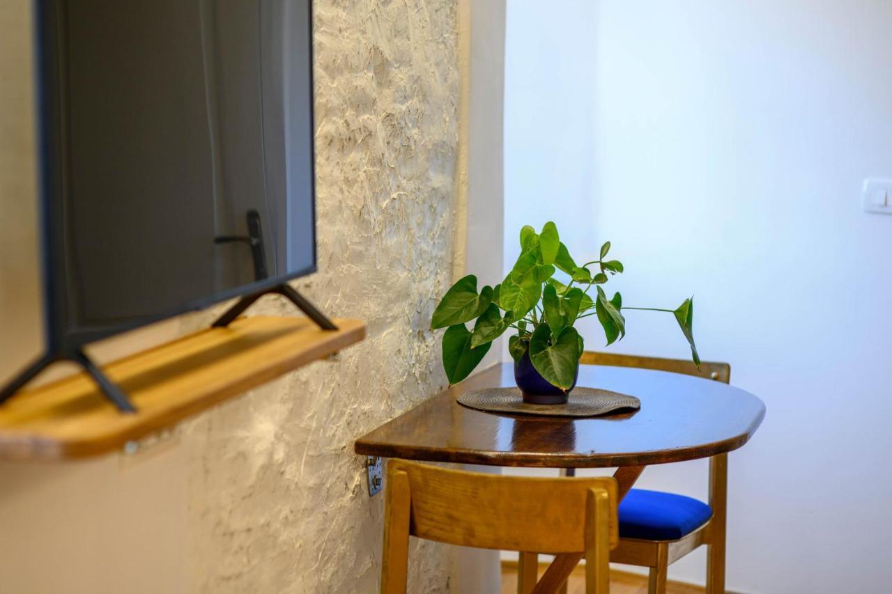 On The Rock Apartments Σίμπενικ Εξωτερικό φωτογραφία