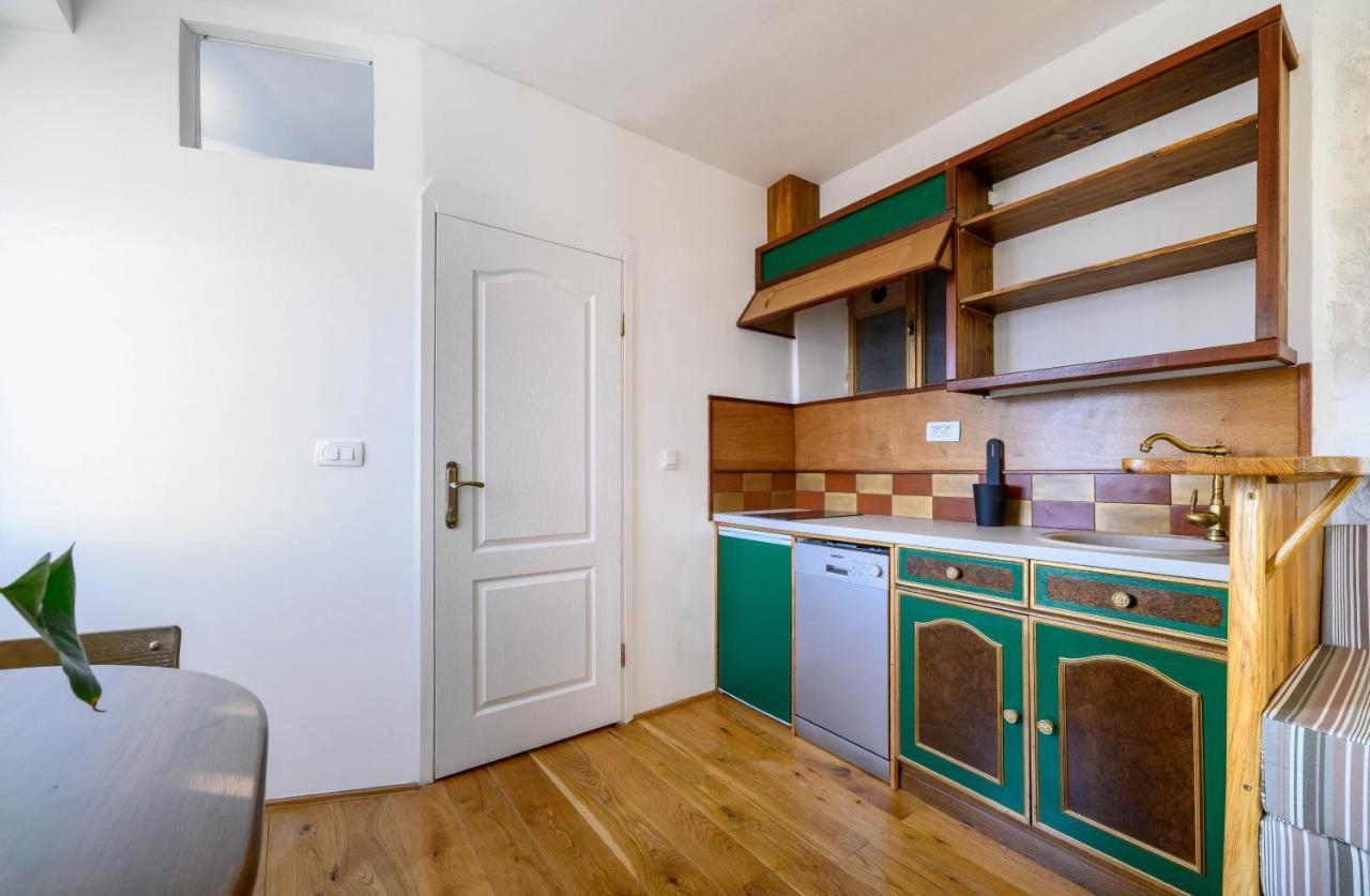 On The Rock Apartments Σίμπενικ Εξωτερικό φωτογραφία