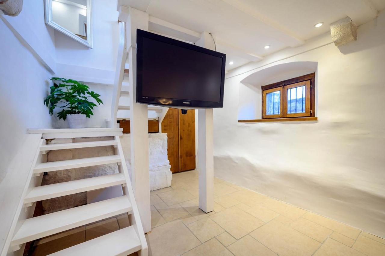On The Rock Apartments Σίμπενικ Εξωτερικό φωτογραφία